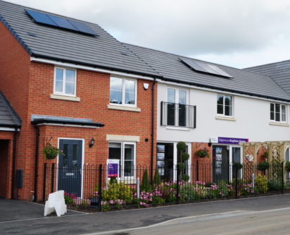 taylor wimpey kingfisher grange new build solar panel installations hbs new energies