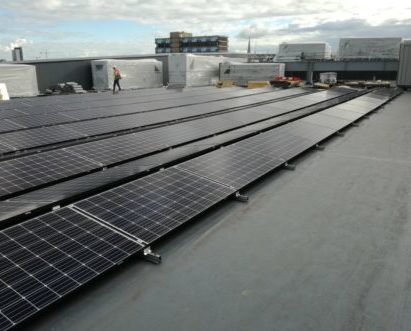 hbs-new-energies-solar-pv-commercial-construction-solar-panels-westquay-watermark-southampton-showcase-cinema-case-study-4